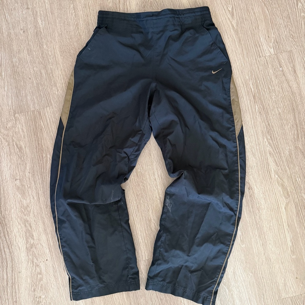 Nike Men’s Y2K track windbreaker pants sz L